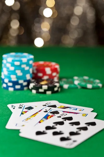 Playing PG Soft slot game on seven77 login mobile app